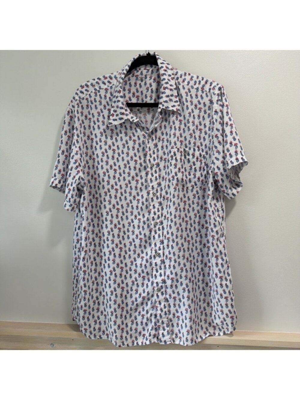 Age of Wisdom Men's XL Shirt Button 100% Modal Pineapples Silky Soft Material